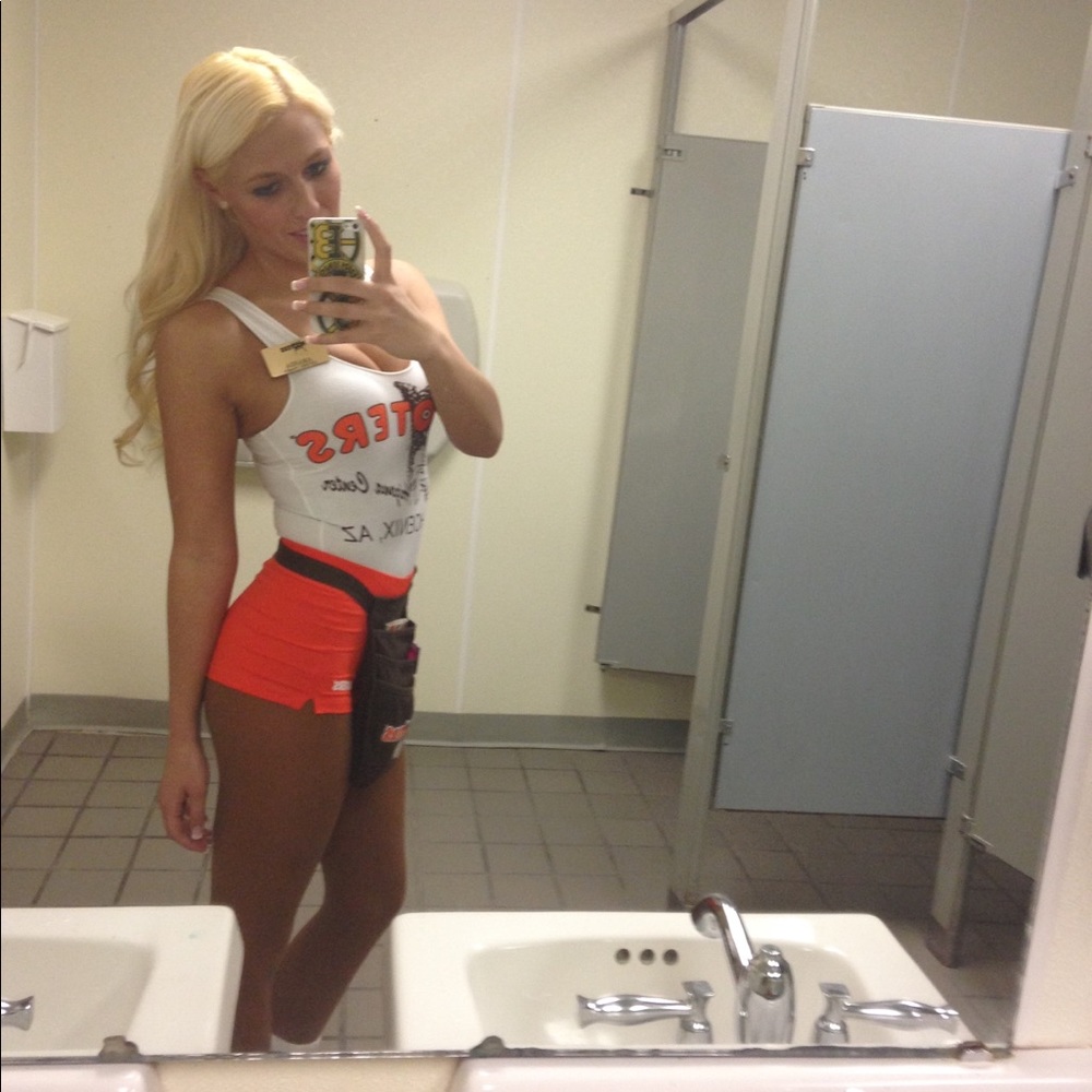 Official hooters tank top